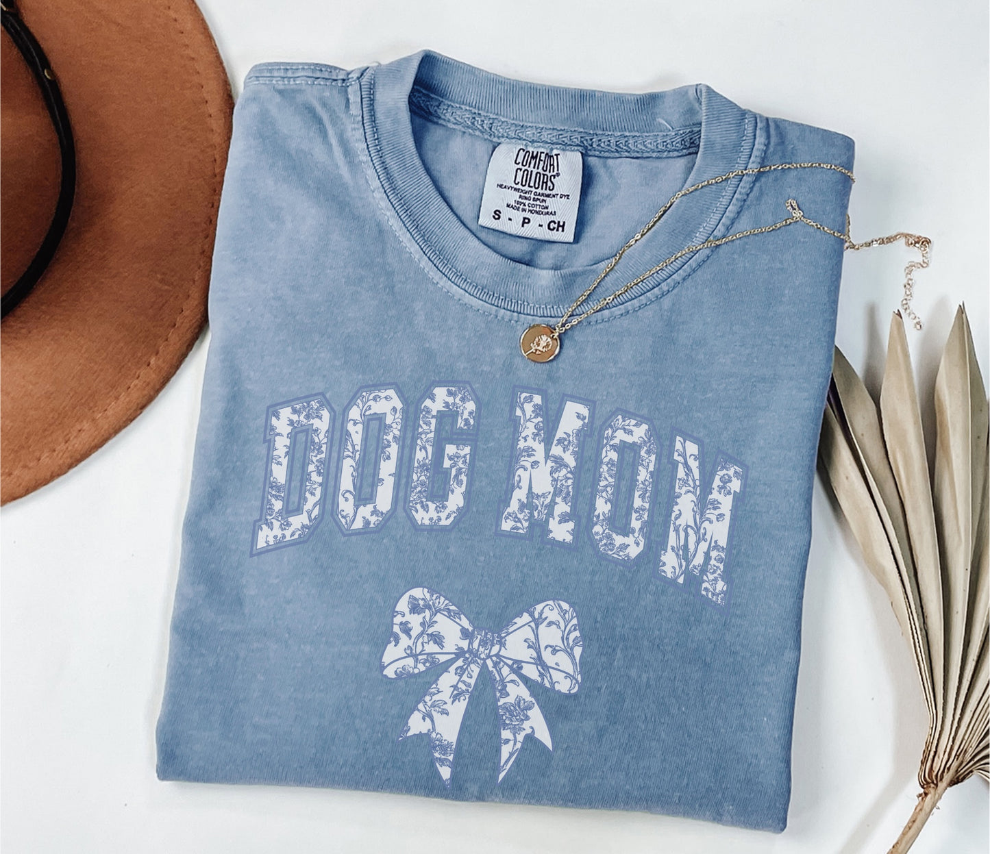 Dog Mom Garment-Dyed Unisex T-Shirt - Casual and Comfortable Pet Lover Tee