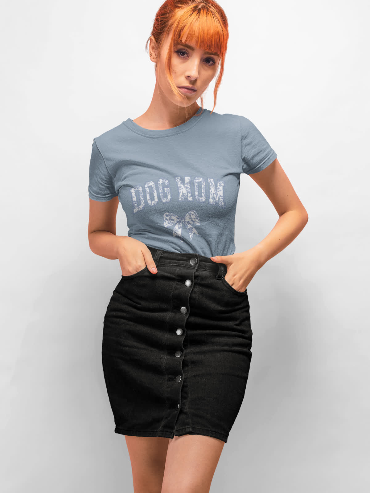 Dog Mom Garment-Dyed Unisex T-Shirt - Casual and Comfortable Pet Lover Tee